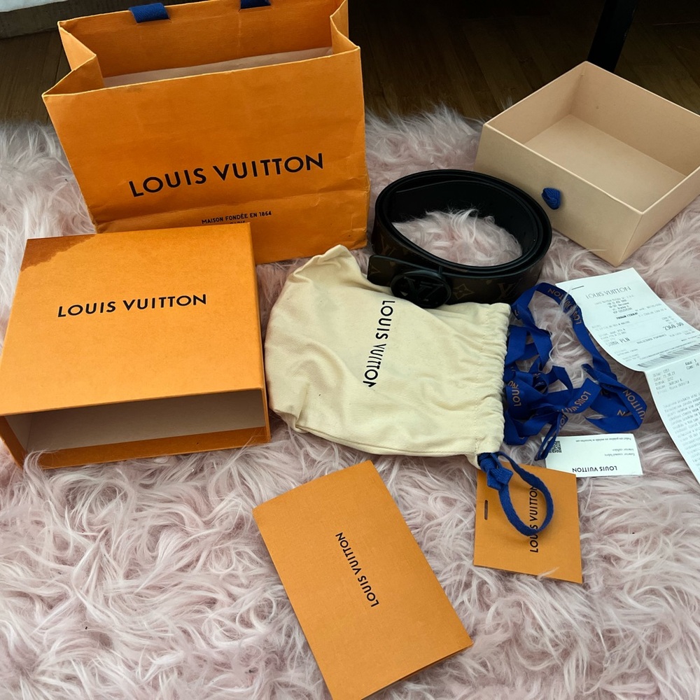 Authentic Louis Vuitton belt with receipt, dust bag, bag, box and cards.